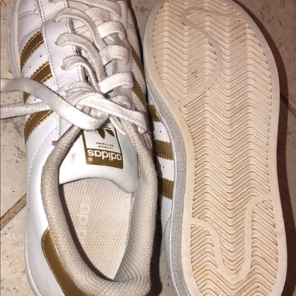 Gold Adidas - Picture 4 of 4